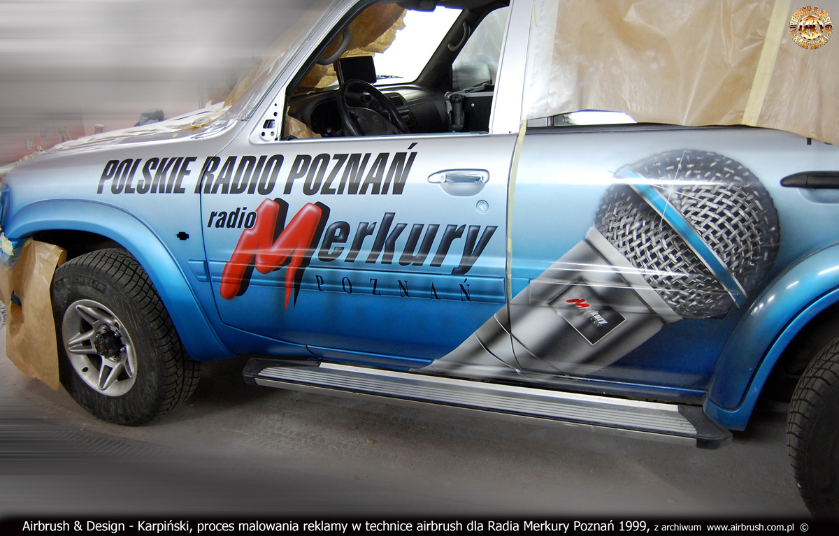 Proces malowania reklamy na samochodzie Radia Poznań 1999.