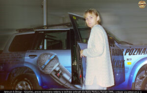 Proces malowania reklamy na samochodzie Radia Poznań 1999.
