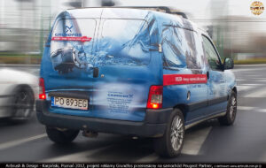 Grundfos, projekt reklamy autorstwa pracowni Airbrush & Design - Karpiński zaadaptowany na samochód Peugeot Partner 2012 r.