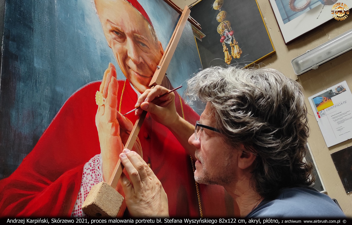 Andrzej Karpiński, Skórzewo 2021, proces malowania portretu bł. Stefana Wyszyńskiego 82x122 cm, akryl, płótno.