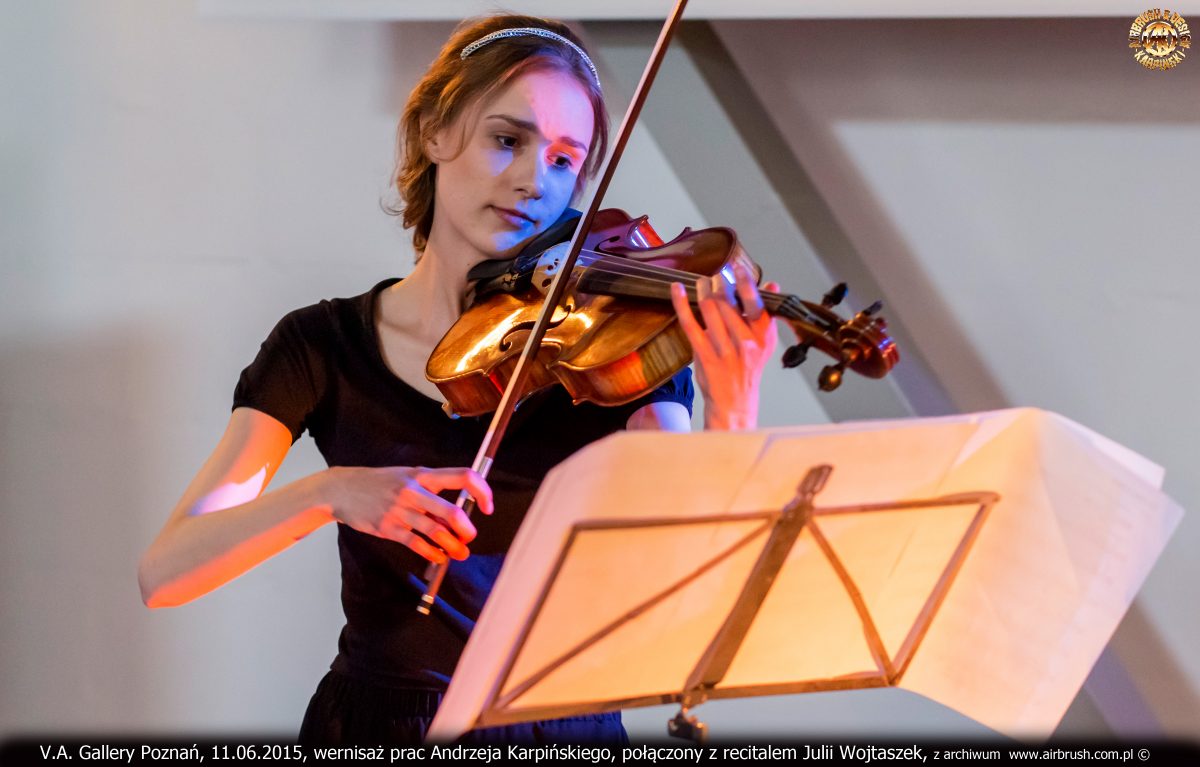 Julia Wojtaszek, recital altowiolistki, V.A. Gallery Poznań, 11.06.2015, wernisaż wystawy prac Andrzeja Karpińskiego