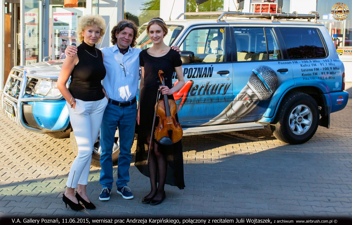Violetta Kowalczyk, Andrzej Karpiński, Julia Wojtaszek, V.A. Gallery Poznań, 11.06.2015, wernisaż prac airbrush, w tle Radio Poznń Nissan Patrol wóz transmisyjny
