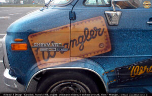 Reklama Wrangler na samochodzie Chevrolet Chevy van 20 SL Series.